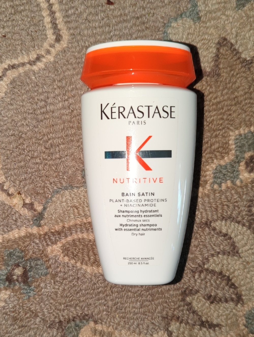 Kérastase Nutritive Hydrating Shampoo - White & Orange